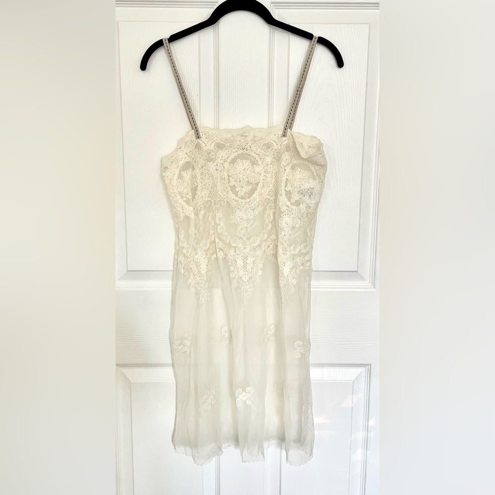 Vintage ivory lace chemise